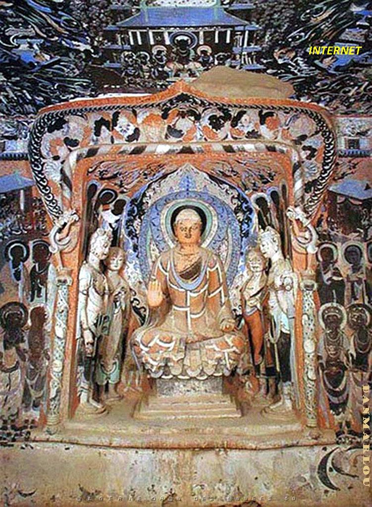 DUNHUANG - 067 -Grottes de Mogao .jpg